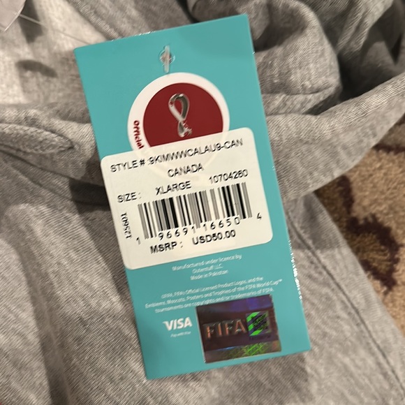 NWT FIFA World Cup 2022 Team Canada Official Licensed Product Hoodie size XL - Picture 3 of 4